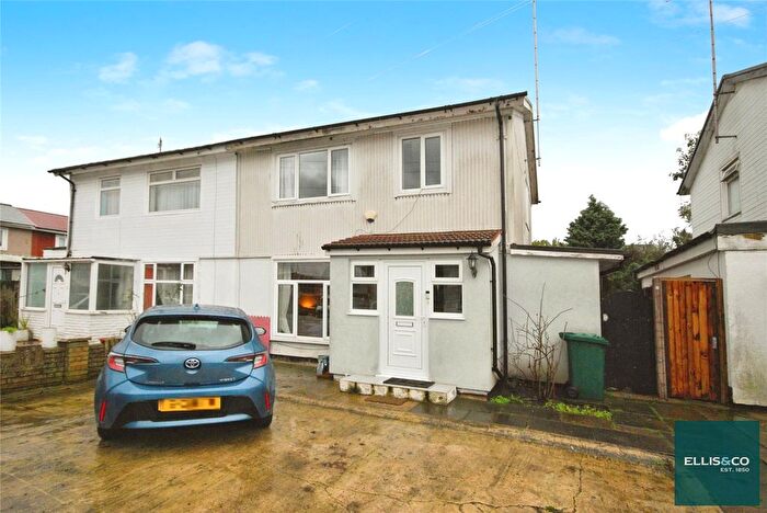 3 Bedroom Semi Detached House For Sale In Prayle Grove, Cricklewood, NW2