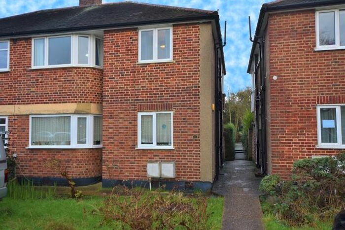 2 Bedroom Maisonette To Rent In Worsley Bridge Road, London, SE26