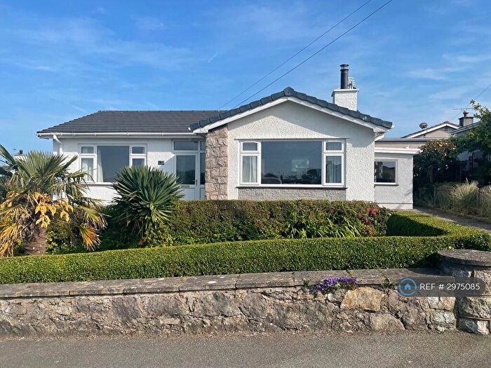 2 Bedroom Bungalow To Rent In Bay View Road, Benllech, Tyn-Y-Gongl, LL74