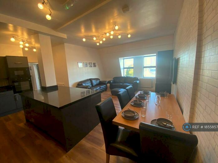 2 Bedroom Flat To Rent In Merve Apartments, Maidstone, ME14