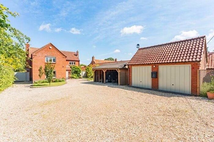 5 Bedroom Detached House For Sale In Woodgate, Swanton Morley, NR20