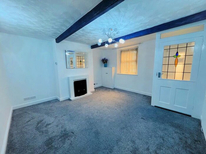 2 Bedroom Terraced House To Rent In High Street East, Glossop, SK13