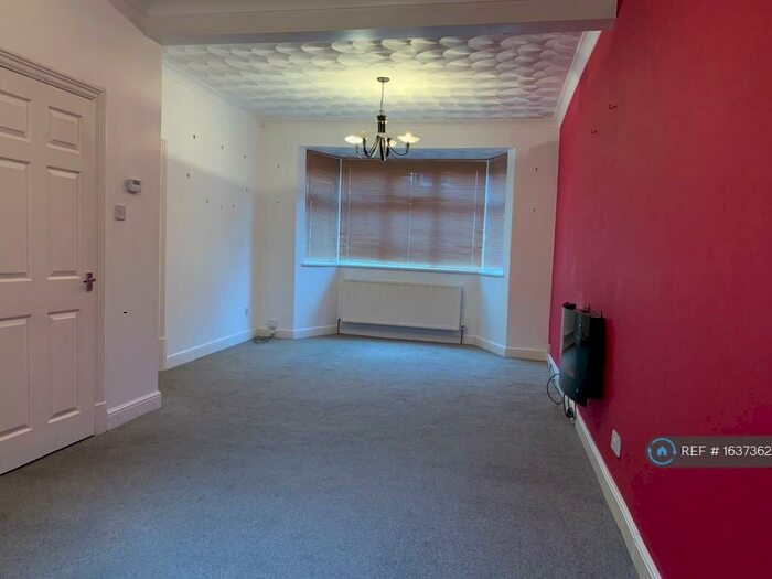 4 Bedroom Terraced House To Rent In Kimberley Road, Leicester, LE2