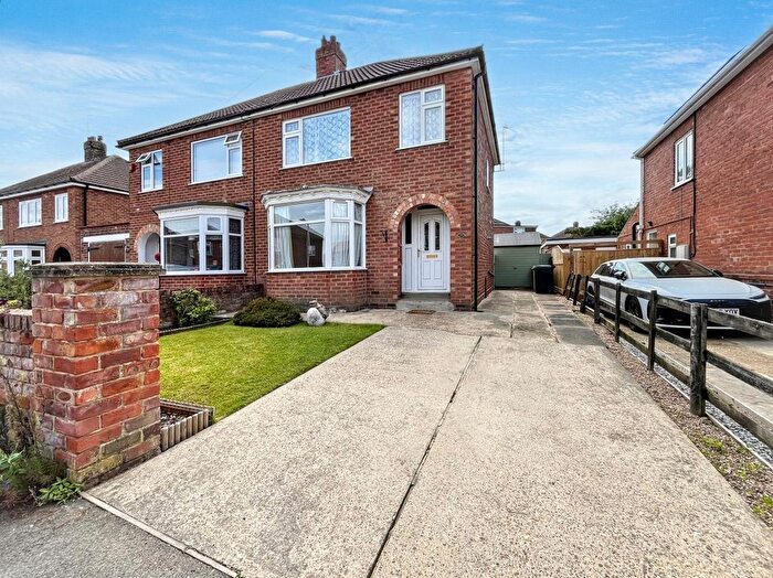 3 Bedroom Semi-Detached House To Rent In Southlands Avenue, Louth, LN11