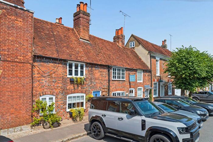 3 Bedroom House For Sale In High Street, Amersham, Buckinghamshire, HP7
