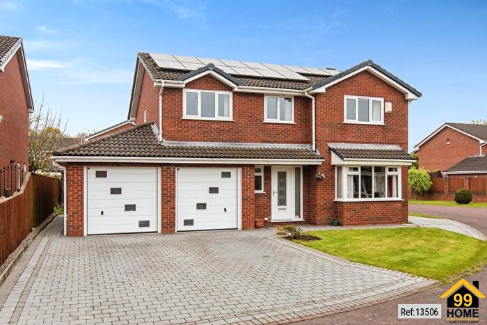 5 Bedroom Detached House To Rent In Fossdale Moss, Leyland, South Ribble, PR26