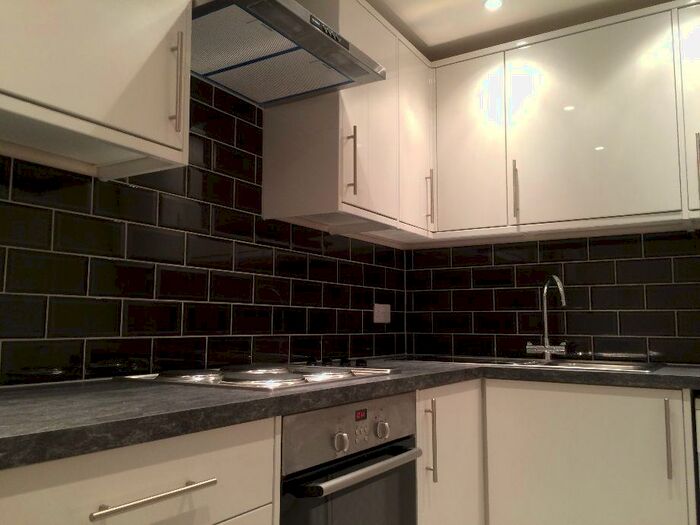 2 Bedroom Flat To Rent In Euston Road, London, NW1
