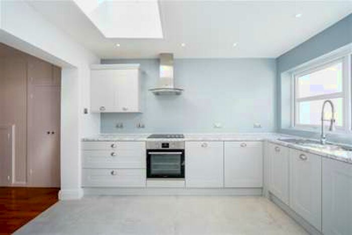 2 Bedroom Terraced House To Rent In New Road, Weybridge, KT13