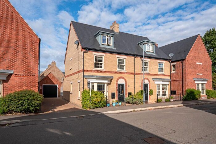 3 Bedroom Semi-Detached House For Sale In Farendon Road, Brampton, Huntingdon, Cambridgeshire, PE28