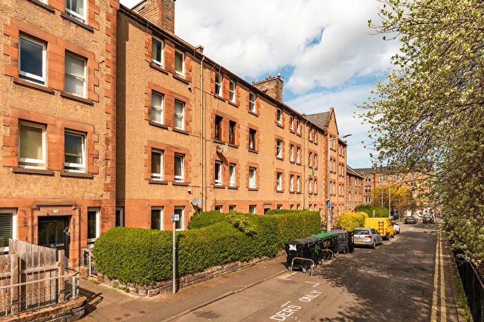 2 Bedroom Flat For Sale In / South Sloan Street, Edinburgh, EH6