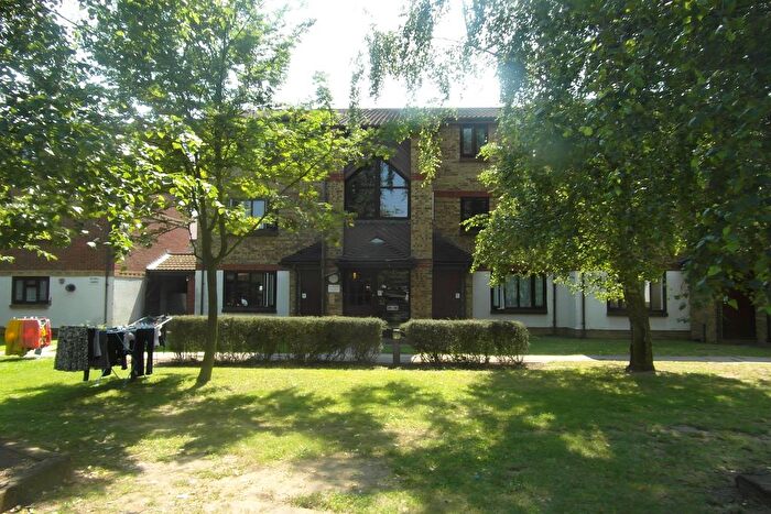 1 Bedroom Flat To Rent In Alliance Close, Wembley, HA0