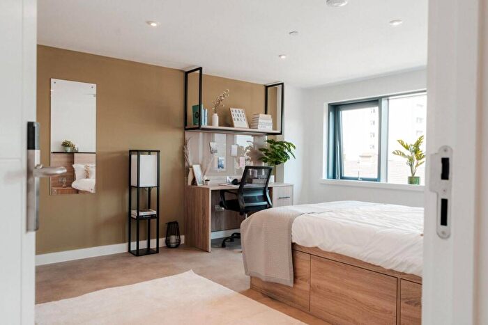 Studio To Rent In Childers Street, Deptford, London, SE8