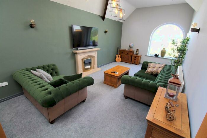 2 Bedroom Bungalow To Rent In School Lane, Turton, Bolton, BL7