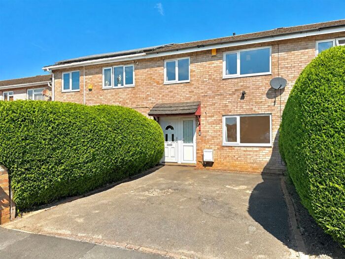 3 Bedroom Terraced House For Sale In Mountbatten Avenue, Stamford, PE9