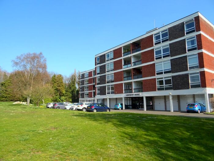 2 Bedroom Flat To Rent In Chelmscote Road, Solihull, B92