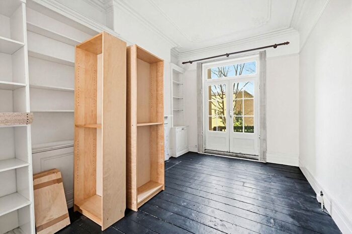 3 Bedroom Flat For Sale In Fortess Road, Kentish Town, NW5 - Photo 3