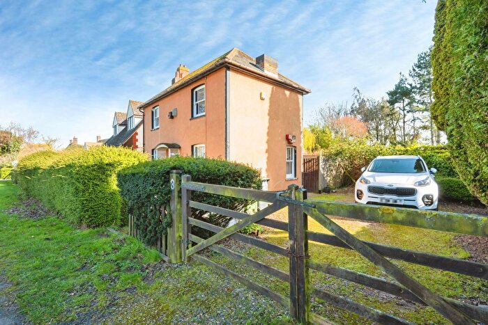 2 Bedroom Detached House For Sale In Warden Road, Ickwell, Biggleswade, Bedfordshire, SG18