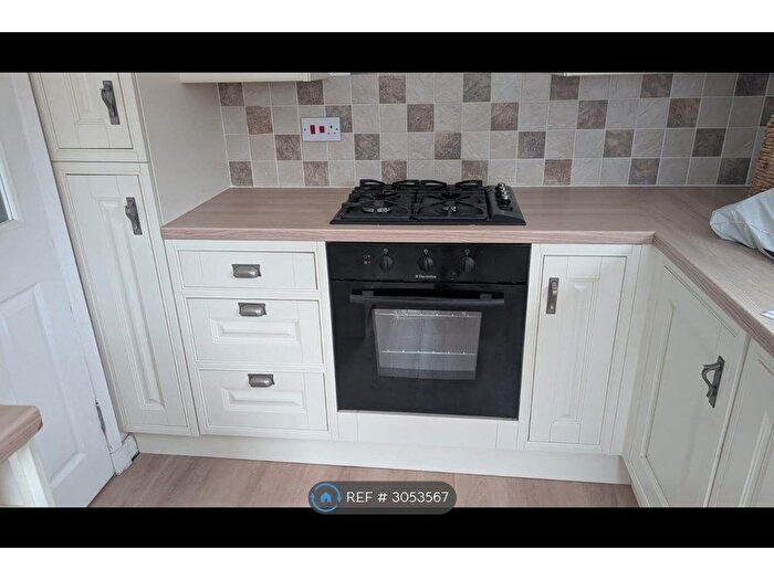 3 Bedroom Semi-Detached House To Rent In Belleisle Road, Kirkcaldy, KY2