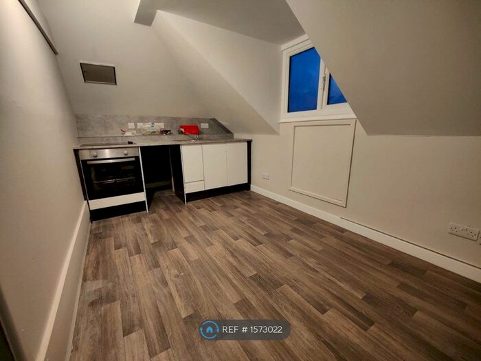 1 Bedroom Flat To Rent In Charminster Road, Bournemouth, BH8