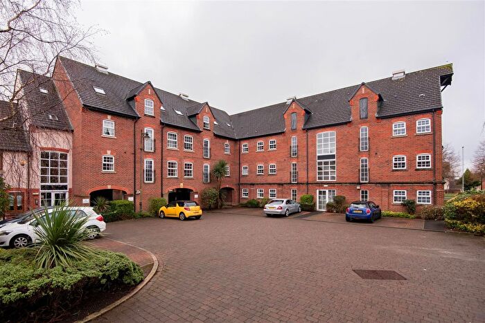 2 Bedroom Flat For Sale In Cordwainers Court, Buckshaw Village, Chorley, PR7