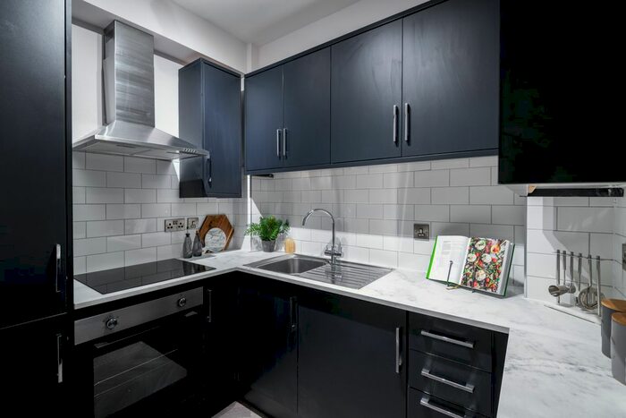 1 Bedroom Flat To Rent In Dolphin Square, London, SW1V