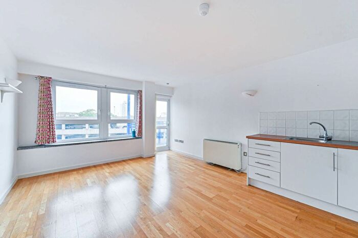 2 Bedroom Flat To Rent In The Vista Building, Woolwich, London, SE18