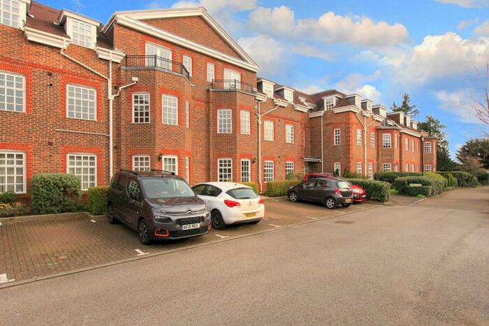 2 Bedroom Retirement Property For Sale In Ravens Court, Castle Village, Berkhamsted, Hertfordshire, HP4