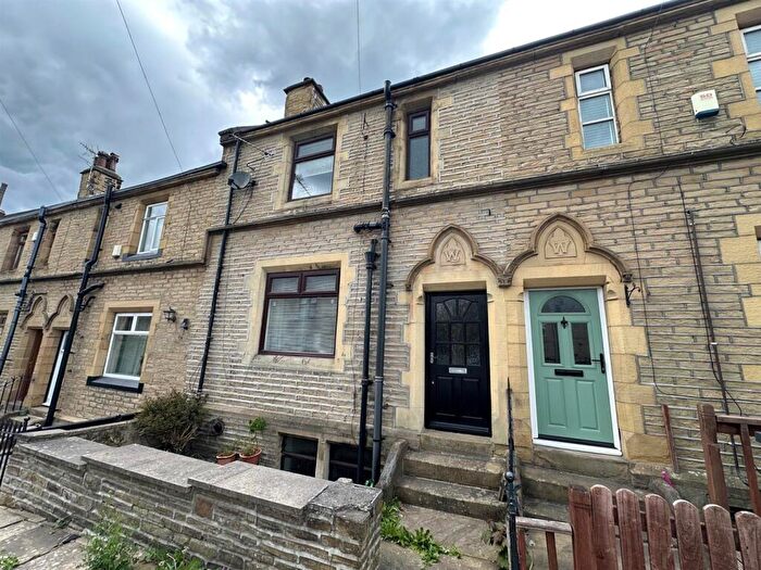 2 Bedroom Terraced House To Rent In Sailsbury Place, Ackroyden, Halifax, HX3