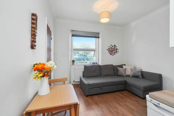 Studio To Rent In West End Lane, West Hampstead NW6