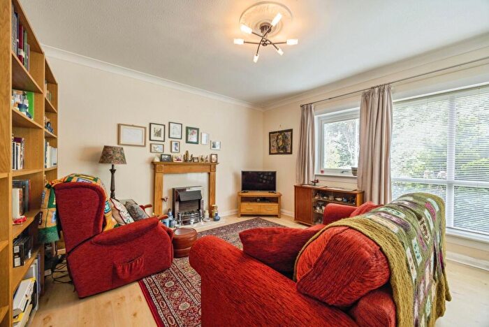2 Bedroom Flat For Sale In Eskview Grove, Dalkeith, Midlothian, EH22