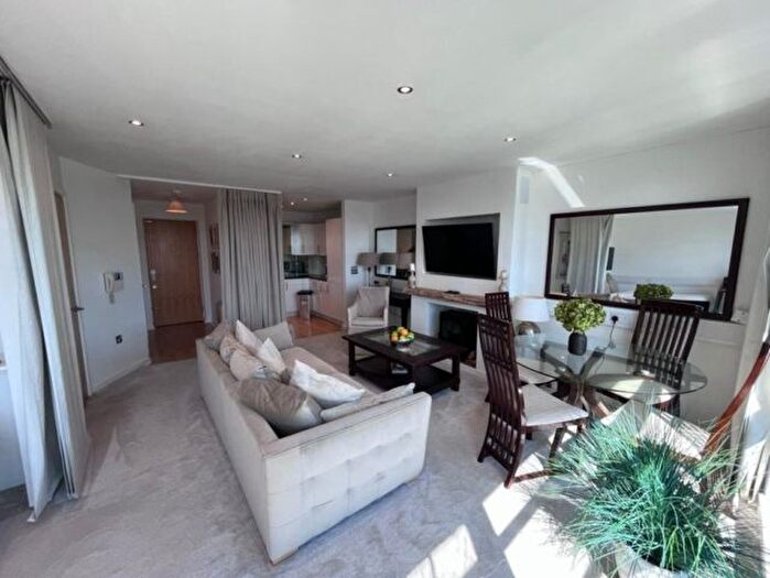 1 Bedroom Flat To Rent In Castle Buildings, Castle Street, Swansea, SA1