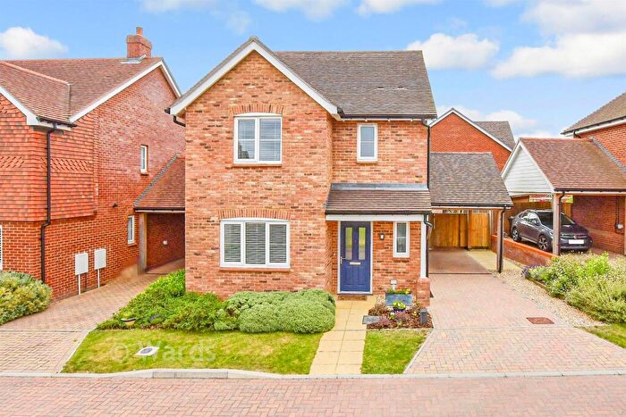 3 Bedroom Detached House For Sale In Pearson Meadow, Maidstone, Kent, ME17
