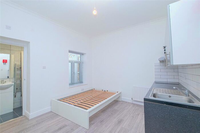 Property To Rent In Lancaster Road, Finsbury Park, London, N4