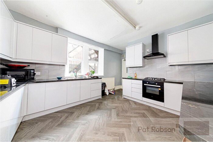 8 Bedroom House To Rent In Tankerville Place, Jesmond, Newcastle-Upon-Tyne, NE2