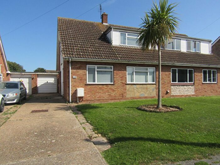 4 Bedroom Detached House To Rent In Elmtree Avenue, Frinton On Sea, CO13