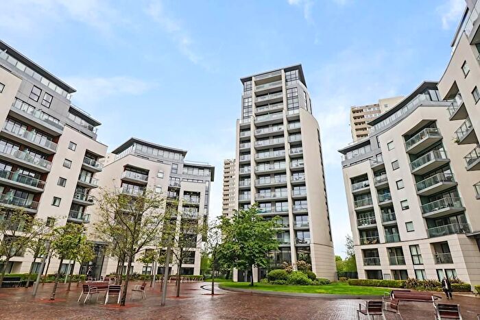 3 Bedroom Flat For Sale In Pump House Crescent, Brentford, TW8
