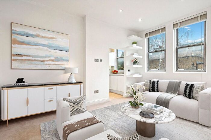 1 Bedroom Flat For Sale In Bassett Road, London, W10