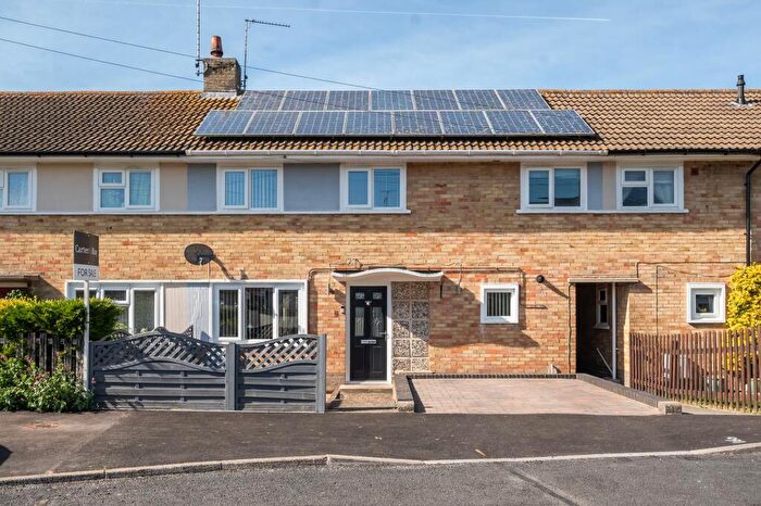 3 Bedroom Terraced House For Sale In Elizabeth Road, Durrington, SP4