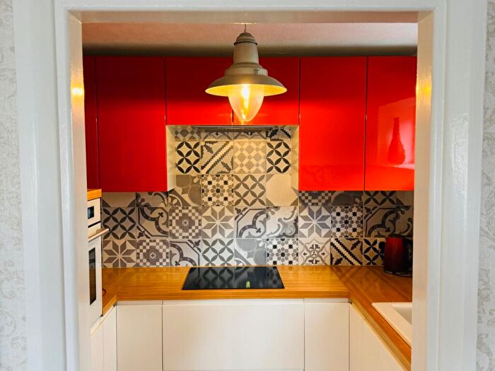 1 Bedroom Apartment For Sale In Santana, Brent Road, Shooters Hill, London, SE18