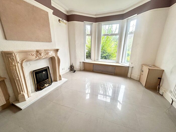 4 Bedroom Semi-Detached House To Rent In Worsley Road, Manchester, M30