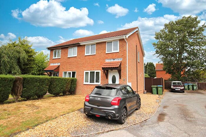2 Bedroom Semi Detached House For Sale In Yarrow Way, Locks Heath, SO31