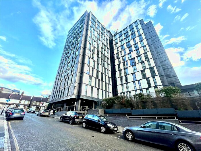 2 Bedroom Flat To Rent In Masons Avenue, Croydon, CR0