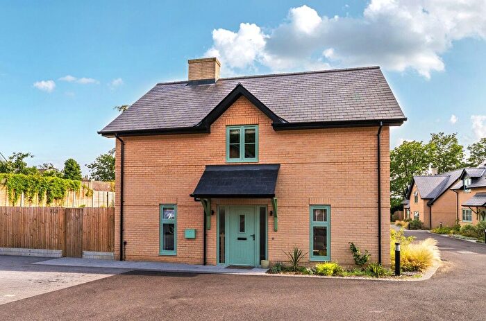3 Bedroom Terraced House For Sale In Moralee Close, Wimborne, BH21