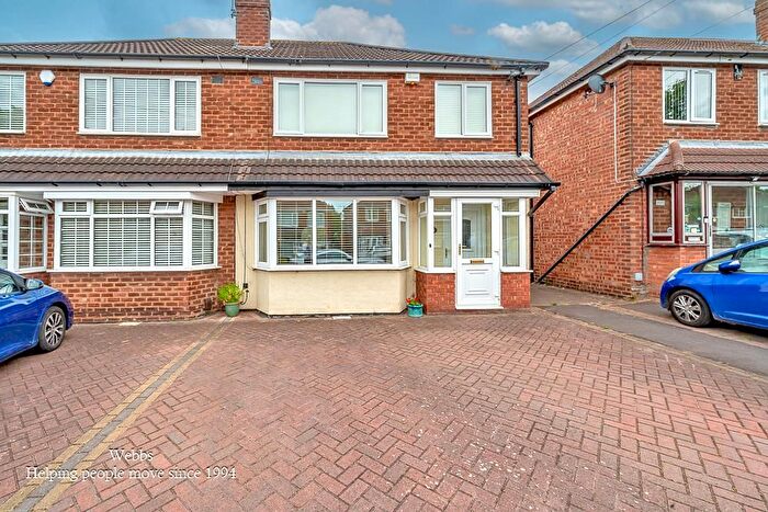 3 Bedroom Semi-detached House For Sale In Cherry Tree Avenue, Walsall, WS5
