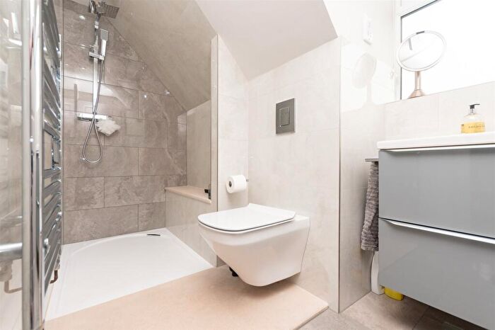 3 Bedroom Terraced House For Sale In Samphire Way, St Mary's Island, Chatham, Kent, ME4