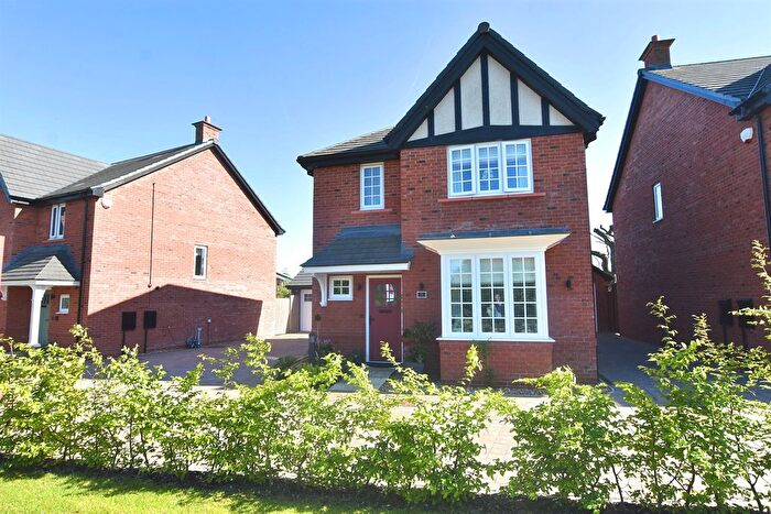 3 Bedroom Detached House For Sale In Bluebell Road, Holmes Chapel, CW4