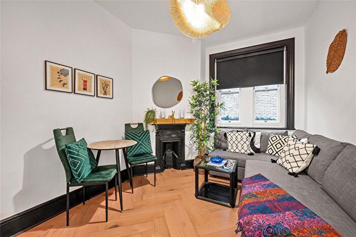 1 Bedroom Flat To Rent In Goodge Street, Fitzrovia, London, W1T