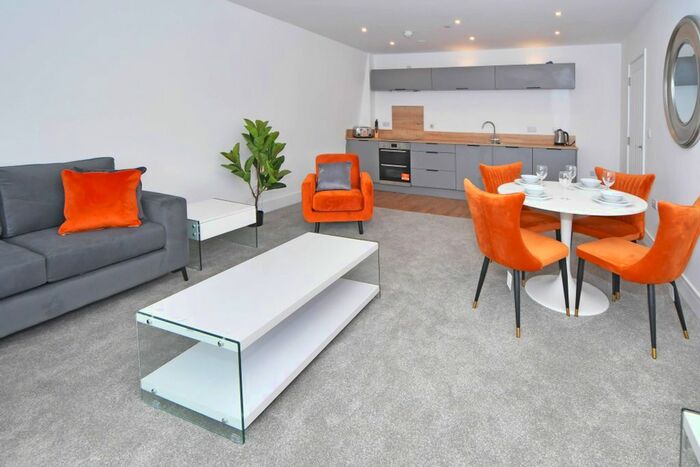 3 Bedroom Flat To Rent In Queens Gardens Apartments, Newcastle-Under-Lyme, ST5