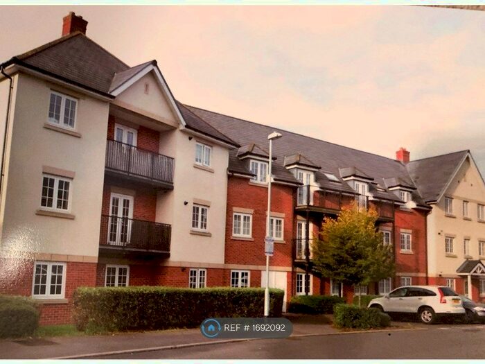 2 Bedroom Flat To Rent In Wellesbourne Crescent, High Wycombe, HP13