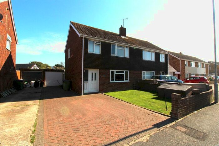 3 Bedroom Semi-Detached House To Rent In Teelin Close, St. Marys Bay, Romney Marsh, Kent, TN29